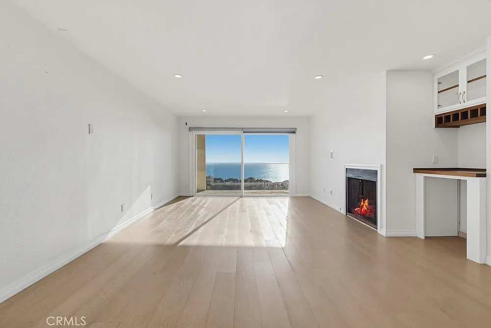 3 bed, 1527 sqft, $5,200 — Photo 4