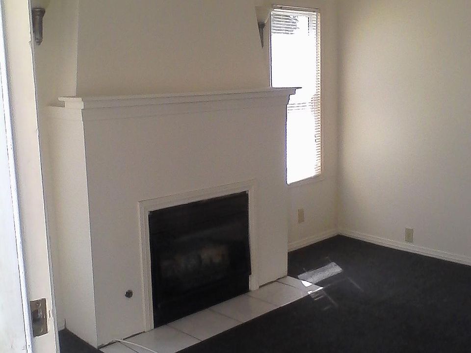 1st image of 589 N Mentor Ave