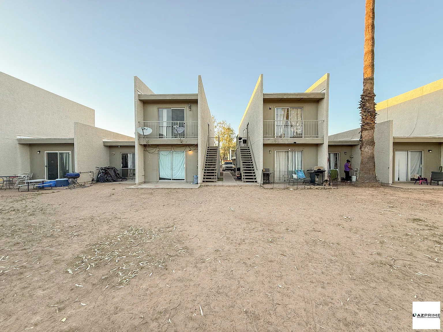Discover comfortable living in this inviting 2/2 upstairs Phoenix apartment! — Photo 2