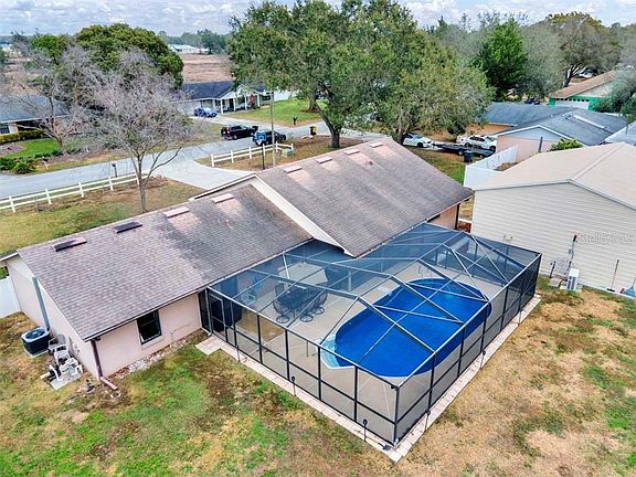 5th image of 4341 Iris St N