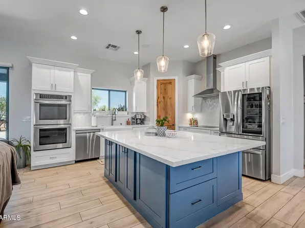 1105 E DESERT HILLS ESTATE Drive, Phoenix, AZ 85086