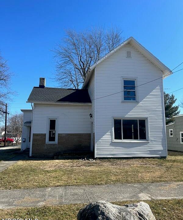 2nd image of 114 N Beecher St
