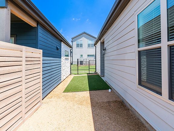 5th image of 1408 Izzy Ln #1408