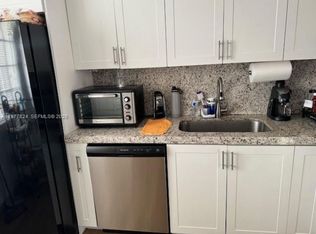 1325 W 4th Ln, Hialeah, FL 33010