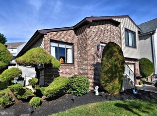 13044 Trina Dr, Philadelphia, PA 19116