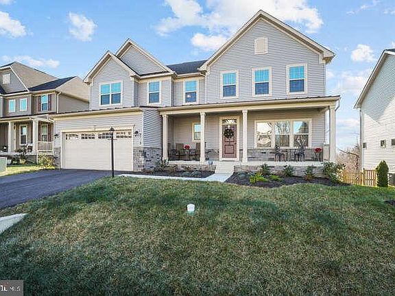 3rd image of 9719 Blandwood Way