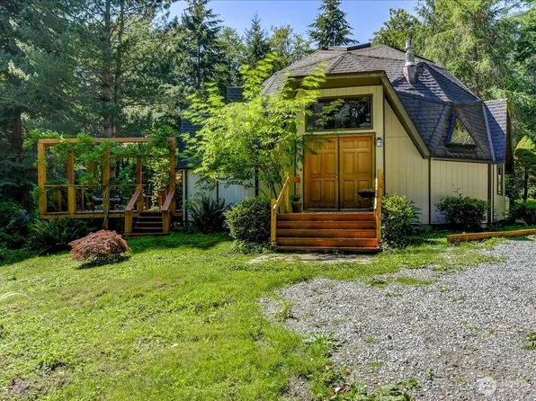 3971 SE Camano Drive, Camano Island, WA 98282