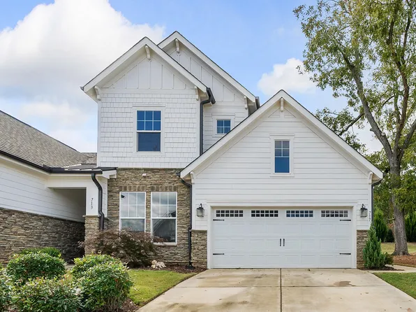 717 Churton Pl, Cary, NC 27518