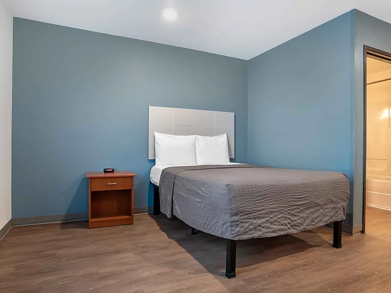 Studio Suite - 1 Full Bed
