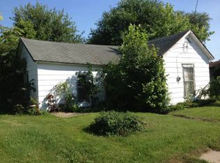 206 W Center St, Royal Center, IN 46978