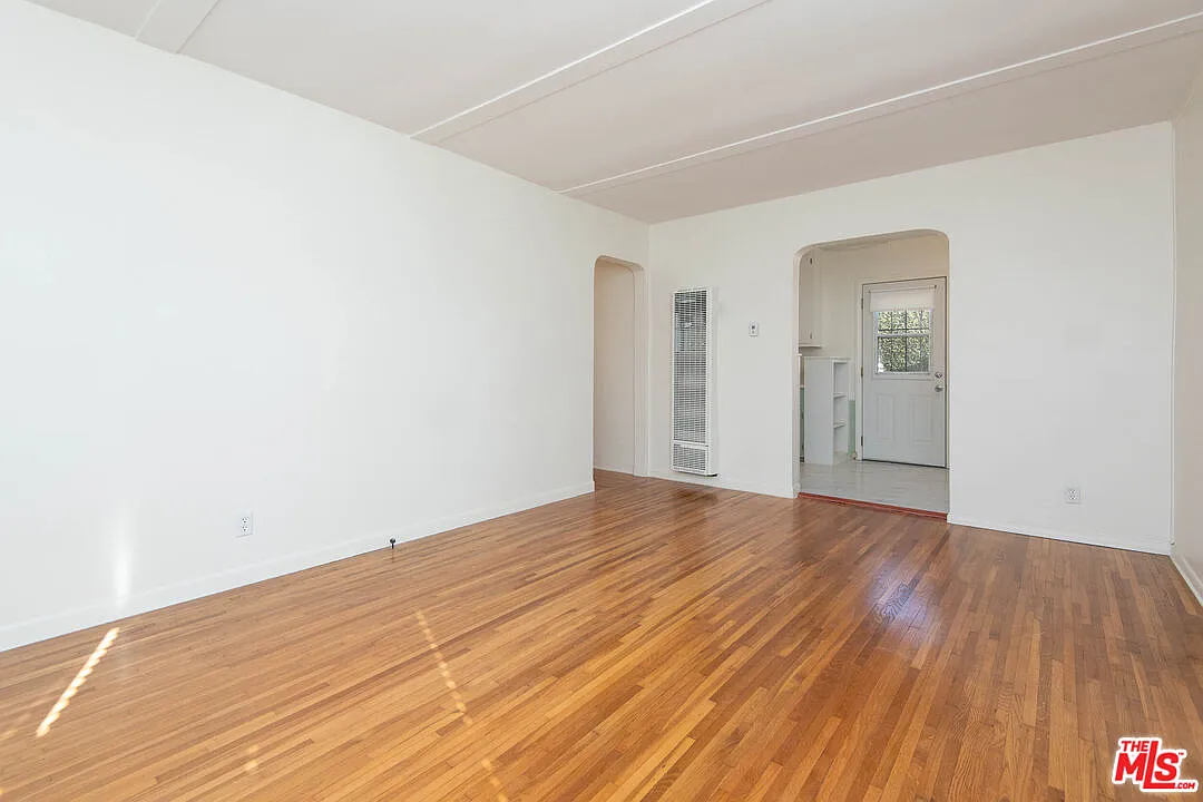 1 bed, 1.0 bath, 675 sqft, $2,250 — Photo 2
