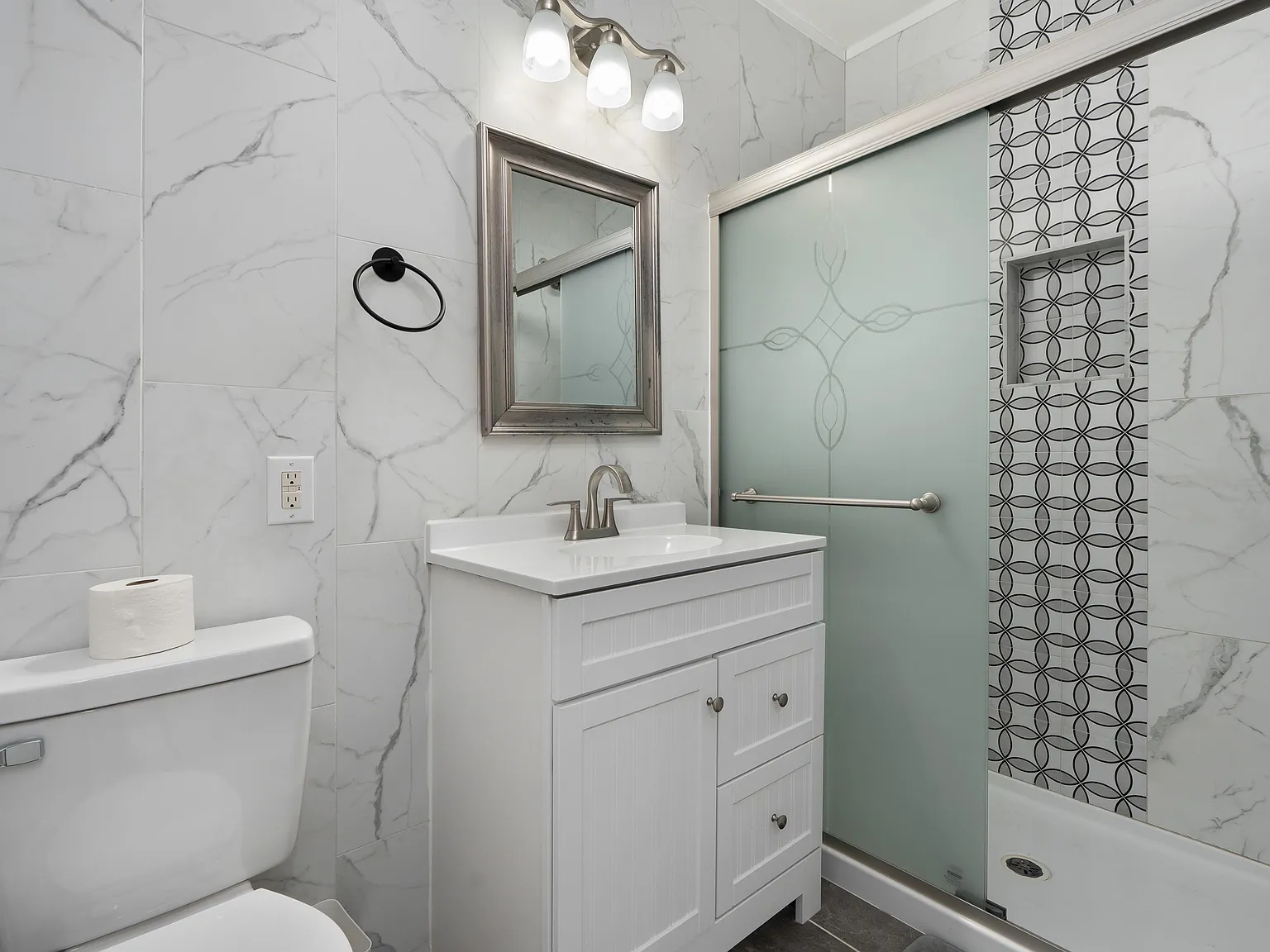 4 bed, 3.0 bath, 1806 sqft, $1,252 — Photo 3