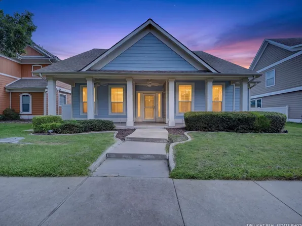 10025 Pinecrest Dr, Aubrey, TX 76227