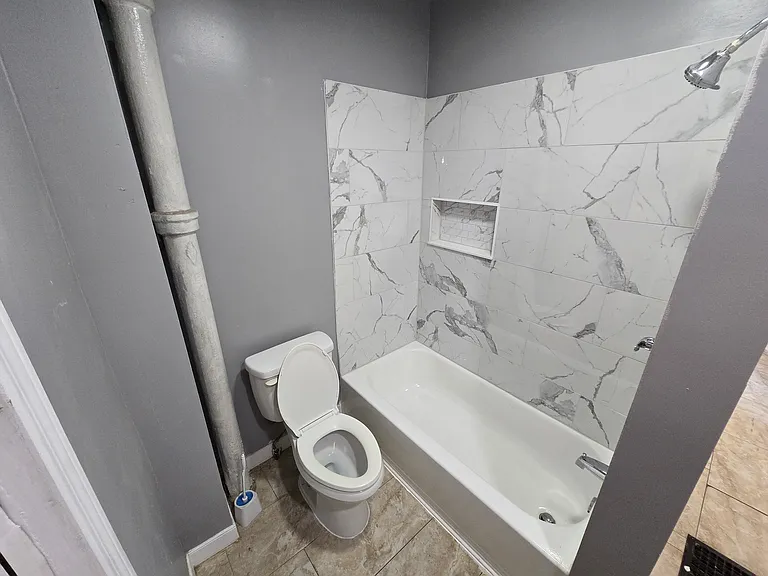 411 Cedar St — Photo 13