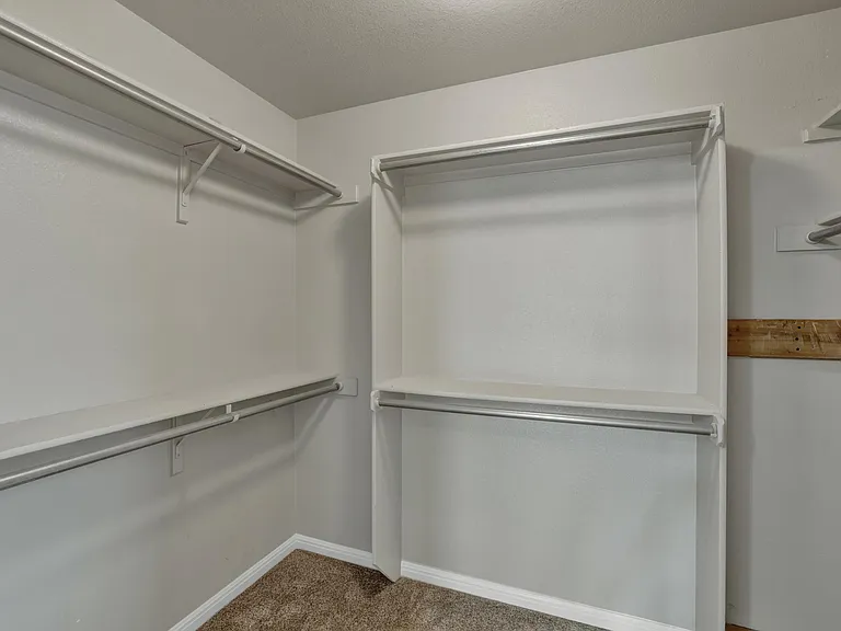 2116 Bentwood Dr — Photo 19