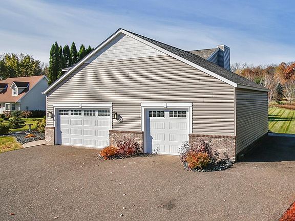 4th image of 1090 Norell Ave N