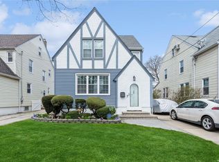 29 Kenmore Rd, Valley Stream, NY 11581