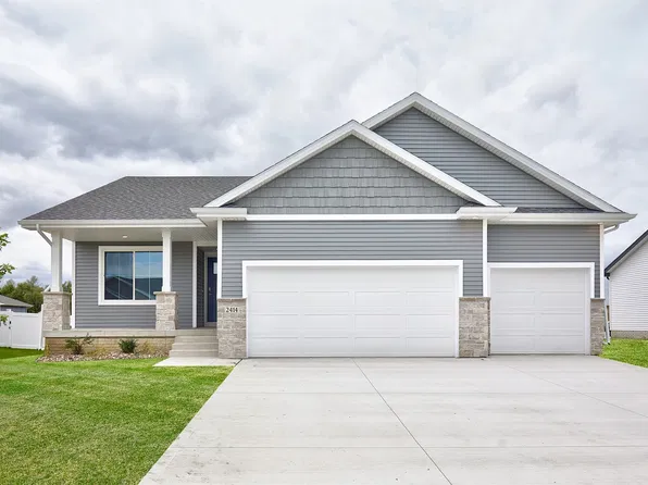 2414 Spruce St, Granger, IA 50109