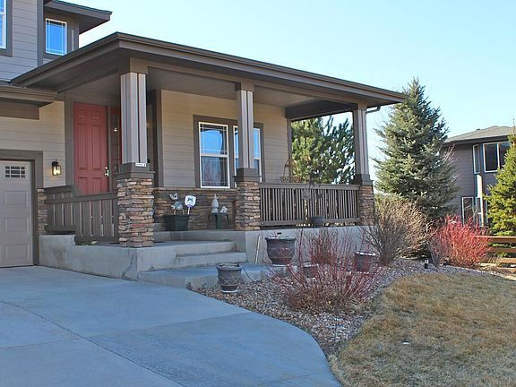 Oversized driveway, professional landscaping