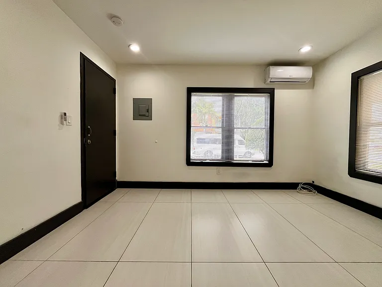 1614 Harrison St #1A — Photo 4