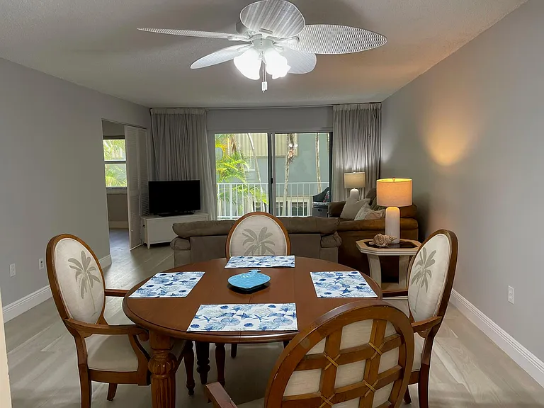 4629 Poinciana St #211 — Photo 15