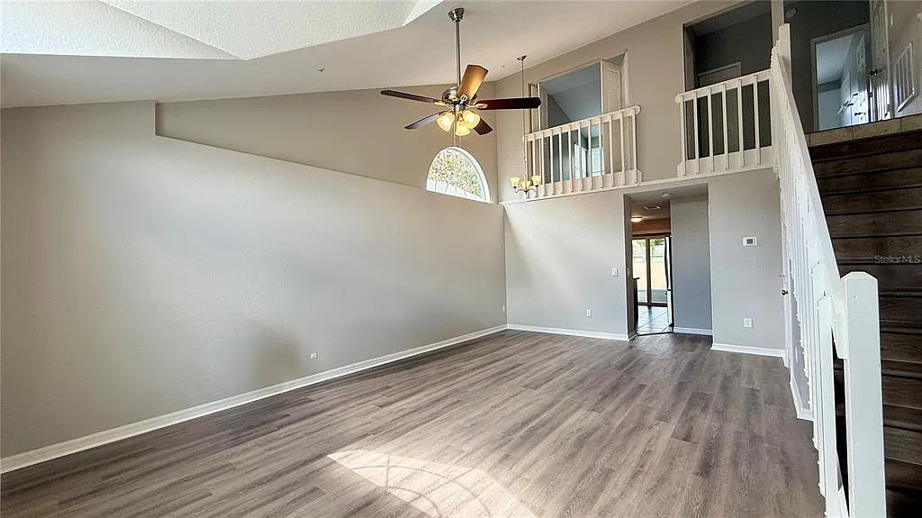 3 bed, 2.5 bath, 1397 sqft, $2,500 — Photo 3