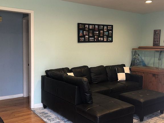 2nd image of 1241 N Lee Dr