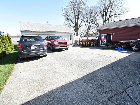 4th image of 103 E Mauzy St