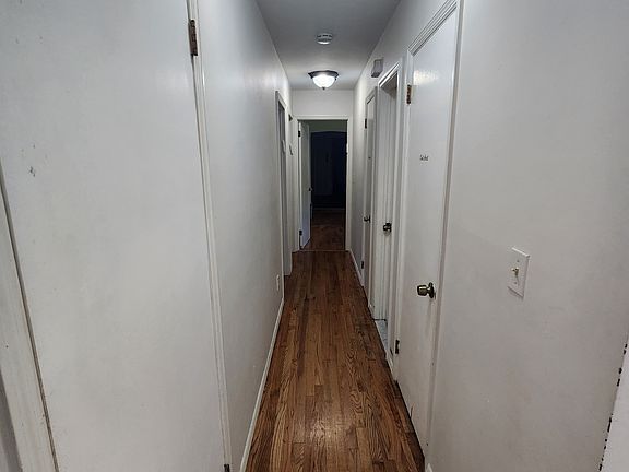 3rd image of 90 Atwell Ln