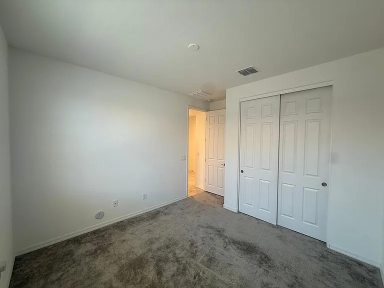 15744 W Jefferson St — Photo 8