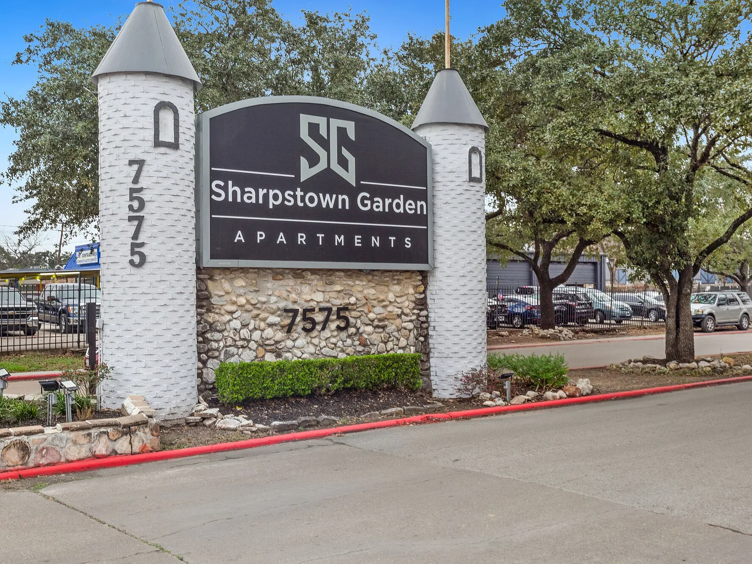 Sharpstown Garden — Photo 1