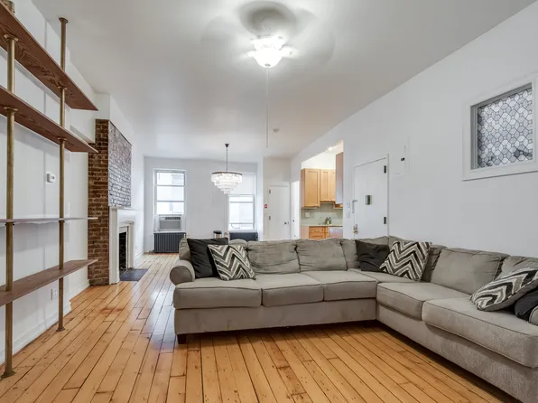 445 Grand Street image 24 of 28