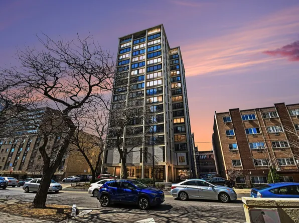 5740 N Sheridan Rd APT 8D, Chicago, IL 60660