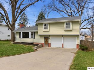 12206 Woolworth Ave, Omaha, NE 68144