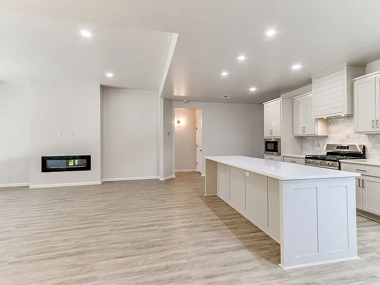 7236 NW 152nd St — Photo 37