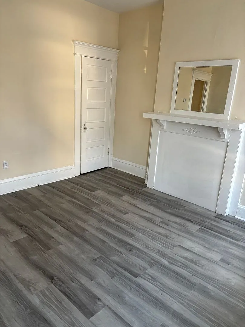 NCH - 699-707 Carpenter St. — Photo 2