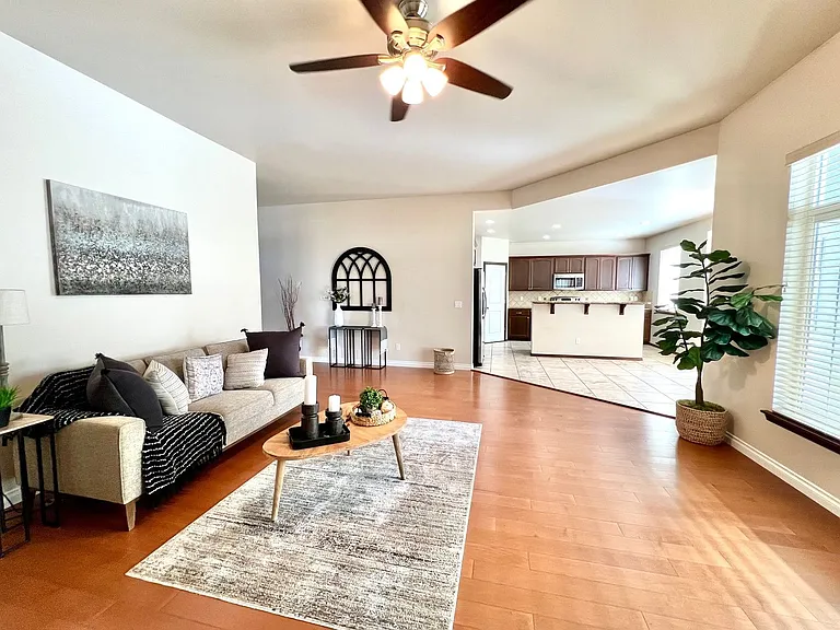 7704 W Washington Ave — Photo 33