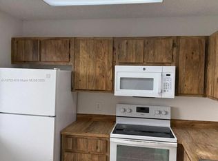 8600 N Sherman Cir APT 402, Hollywood, FL 33025