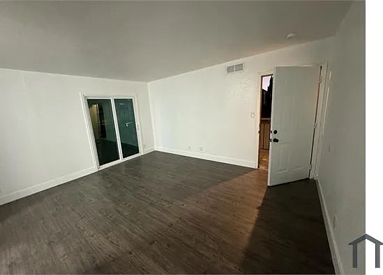 1351 85th Ave — Photo 3