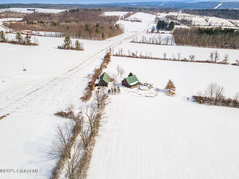 4th image of 1172 Barton Hill Road