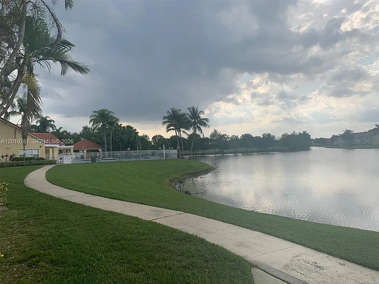 701 Vista Isles Dr #1624 — Photo 9