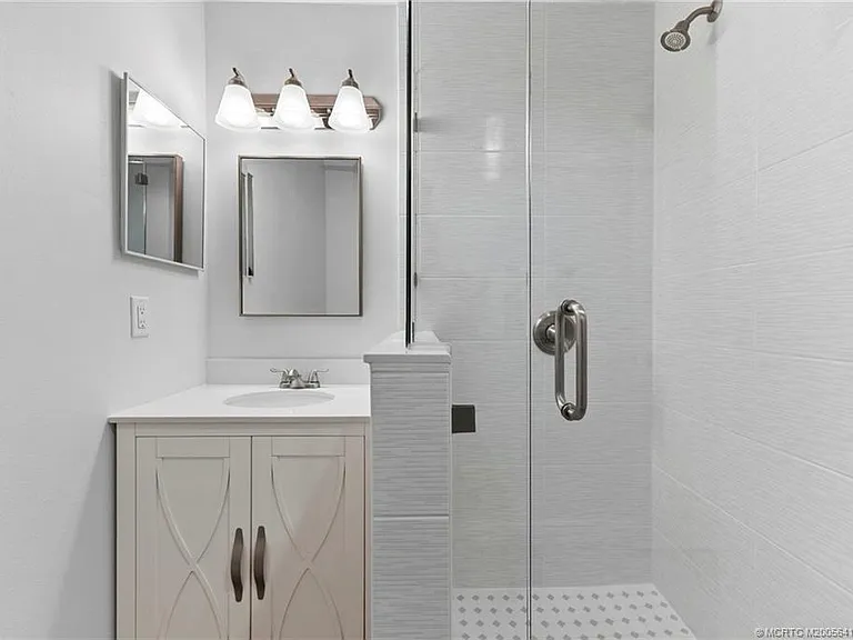 2929 SE Ocean Blvd #F10 — Photo 14