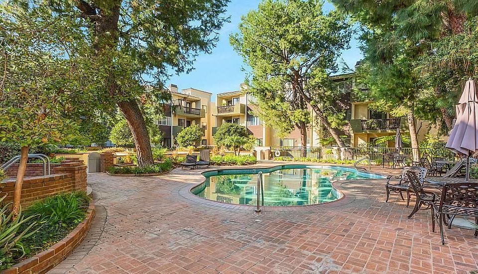 2nd image of 497 E California Blvd APT 216