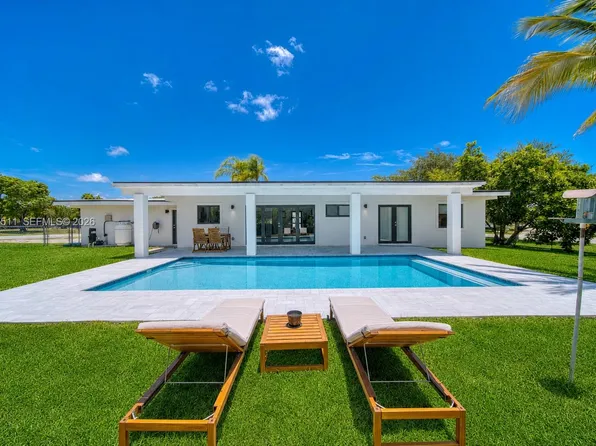 9200 SW 178th St, Palmetto Bay, FL 33157