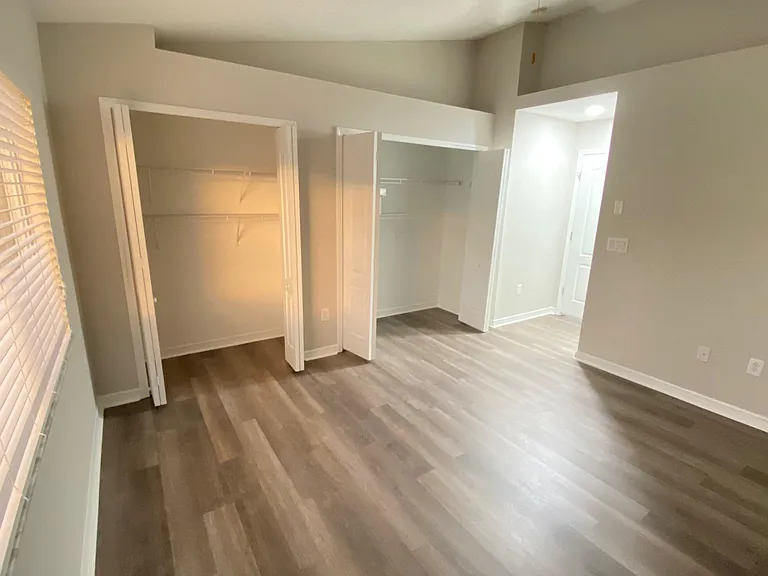 Bed 1 Closets Upstairs