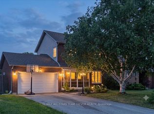 98 Carrick Ave, Georgina, ON L4P3R6