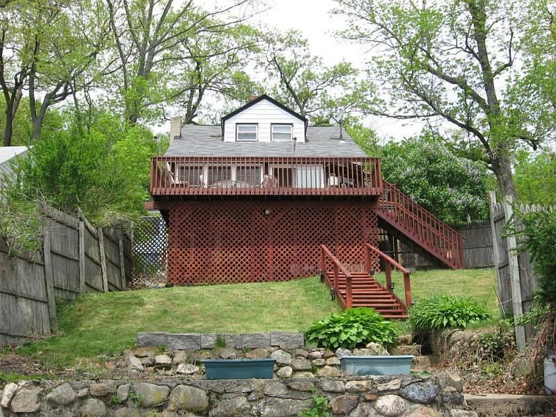 1st image of 245 Lakeside Blvd