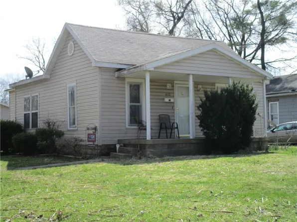 400 Clark St, Pana, IL 62557