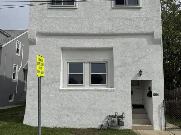 207 Carre Ave, Essington, PA 19029