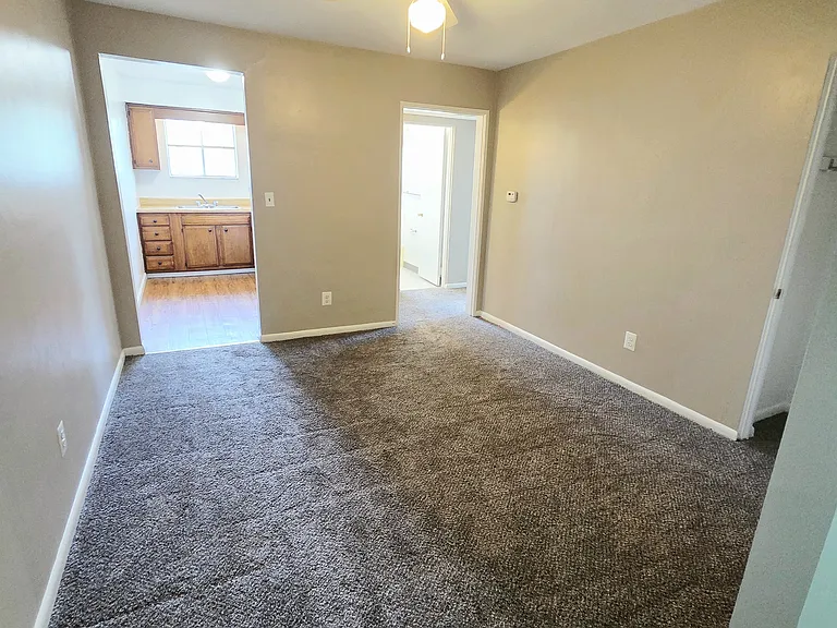 111 Pine Dr — Photo 9